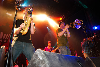 STREETLIGHT _live06