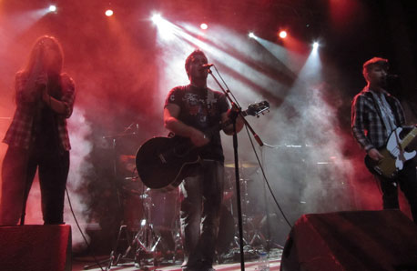 Trap support at Criminals live report athens fuzz 2011